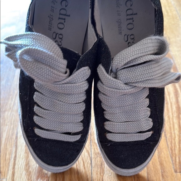 Pedro Garcia EU 37 US 6.5 Black and White suede Glitter Sneakers good condition - Picture 2 of 7